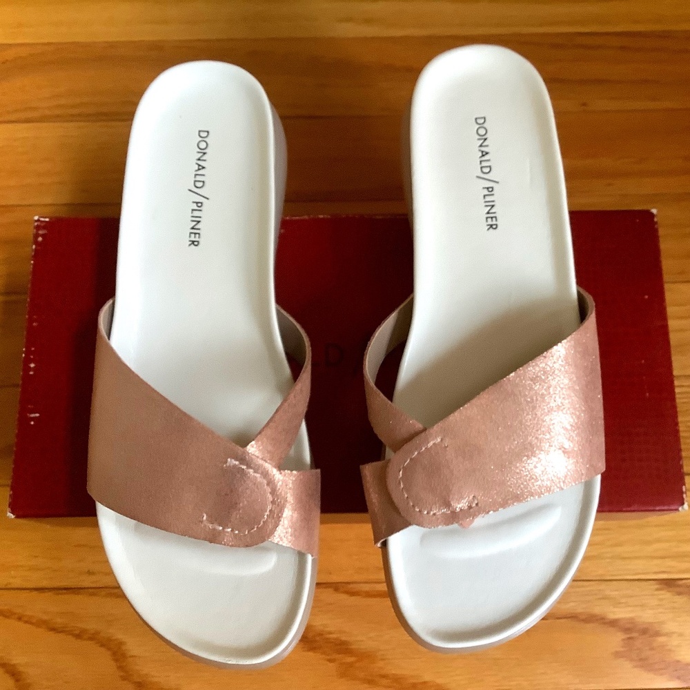 Donald J Pliner Hollie Leather Open Toe Slide SayRose Gold Metallic SZ 9.5